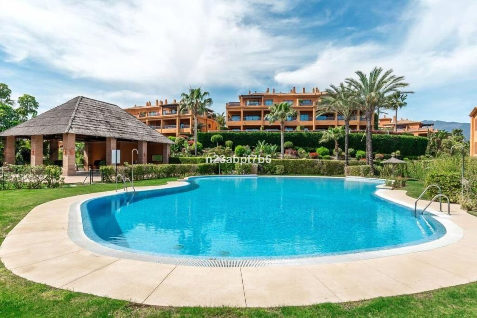 Ground Floor Apartment in Atalaya, Estepona