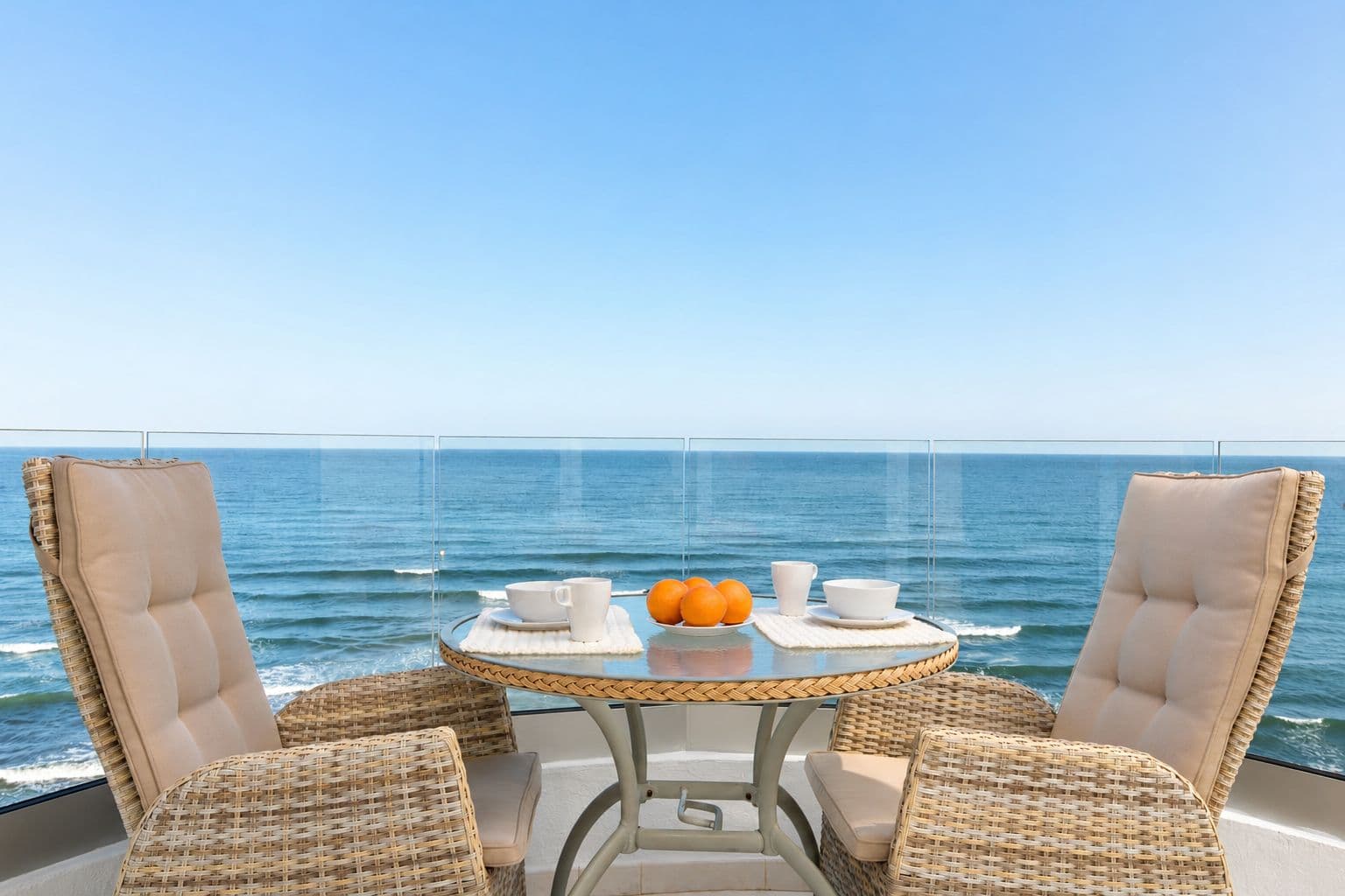 Middle Floor Apartment in Calahonda, Mijas