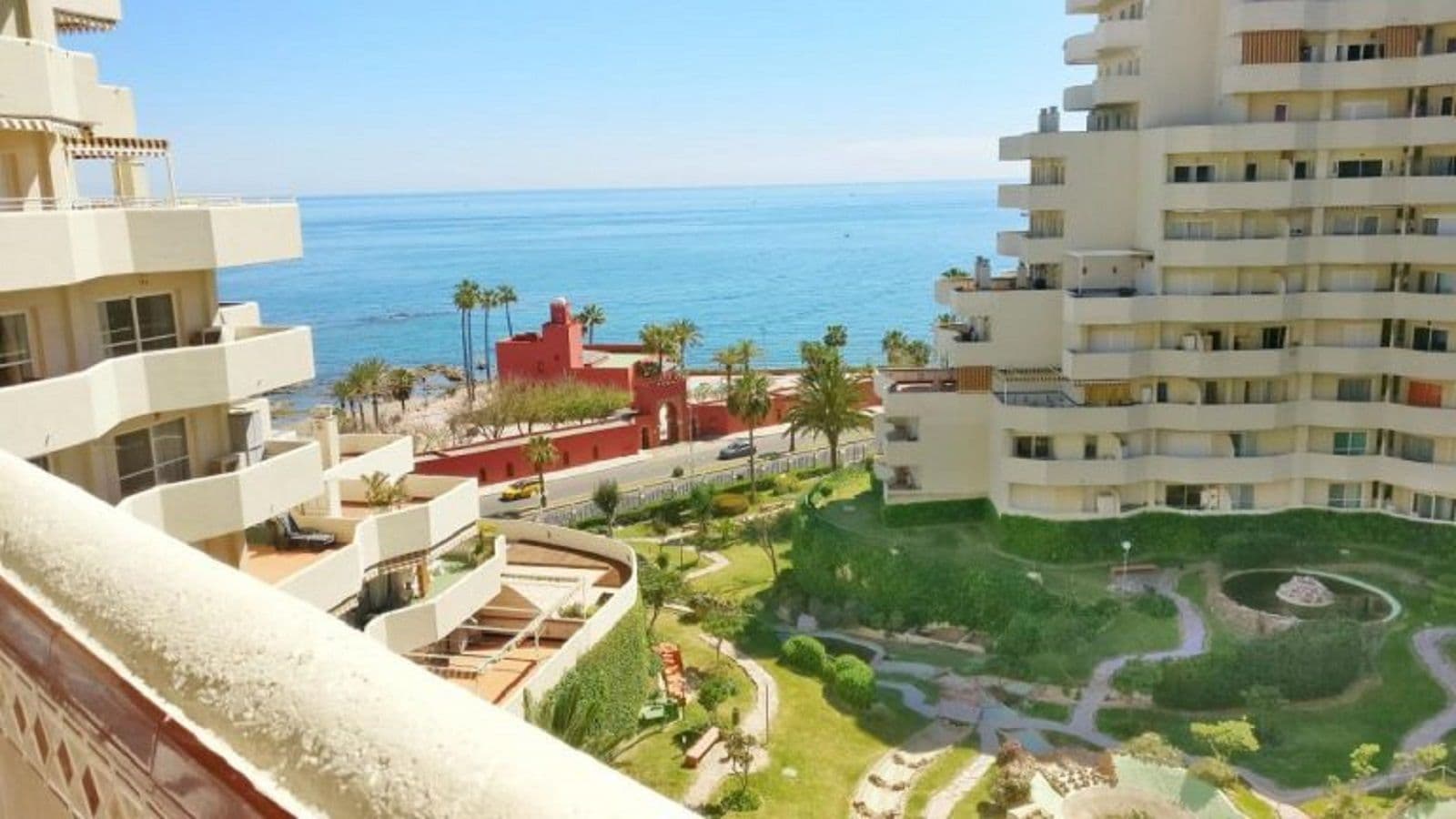 Middle Floor Apartment in Benalmadena, Benalmádena