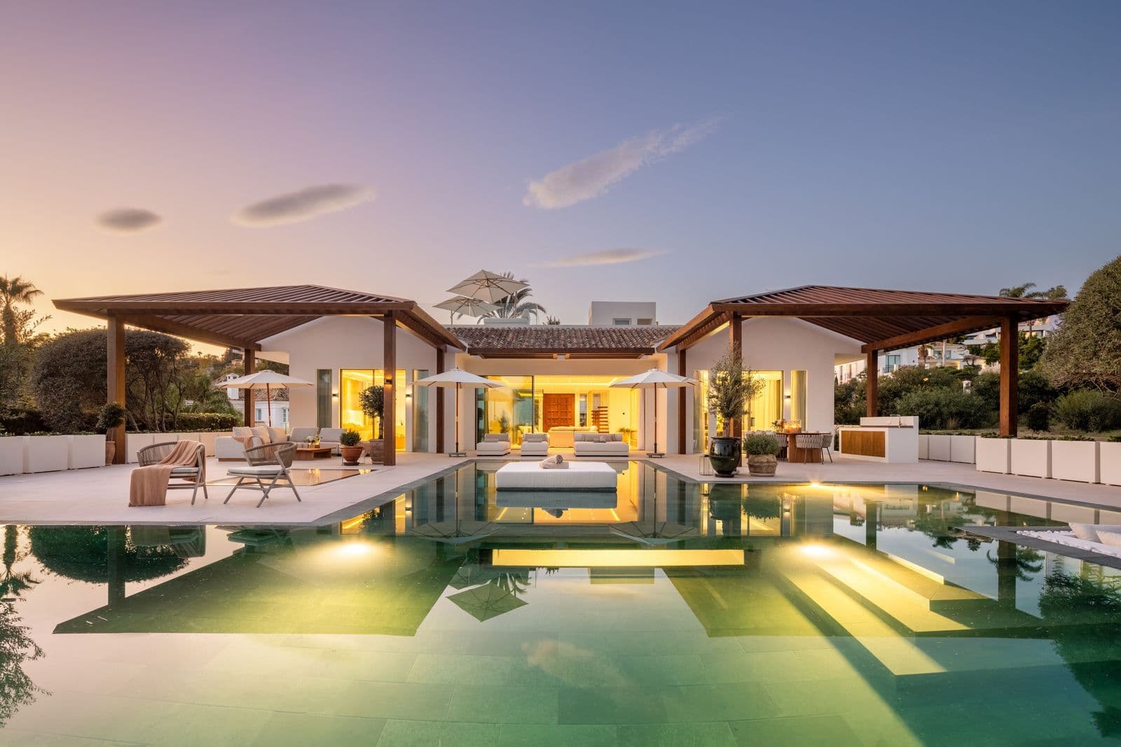 Detached Villa in Nueva Andalucía, Nueva Andalucía
