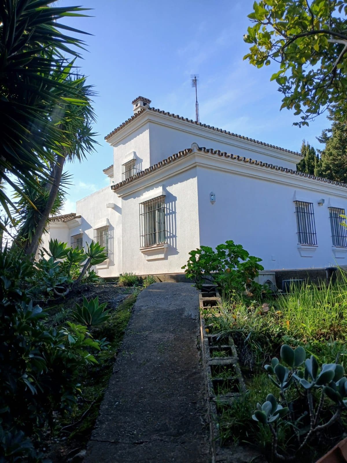 Detached Villa in Pueblo Nuevo de Guadiaro, San Roque
