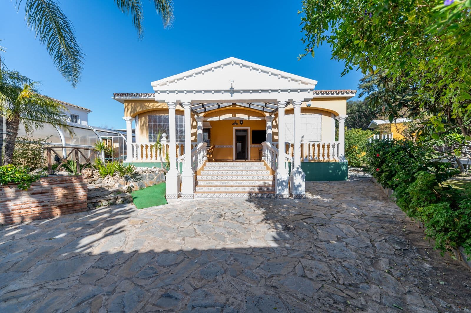 Detached Villa in Las Chapas, Marbella East