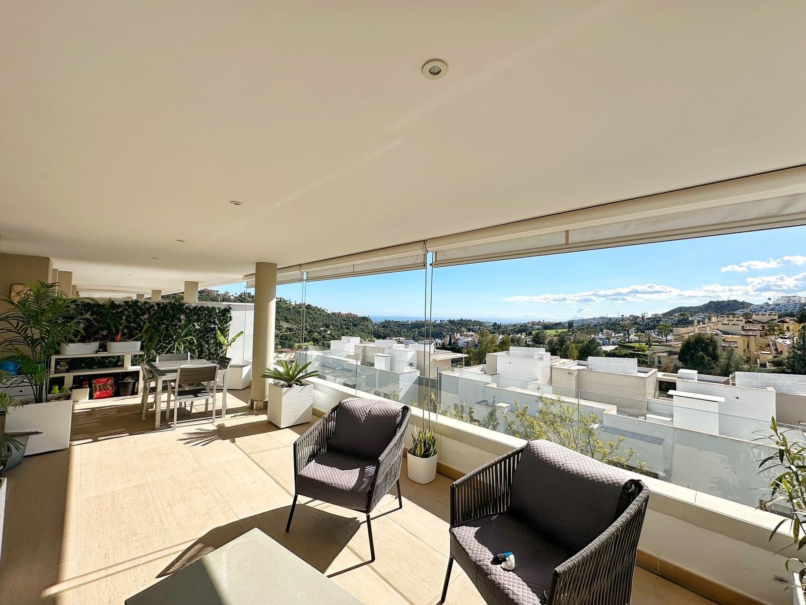 Middle Floor Apartment in Los Arqueros, Benahavís