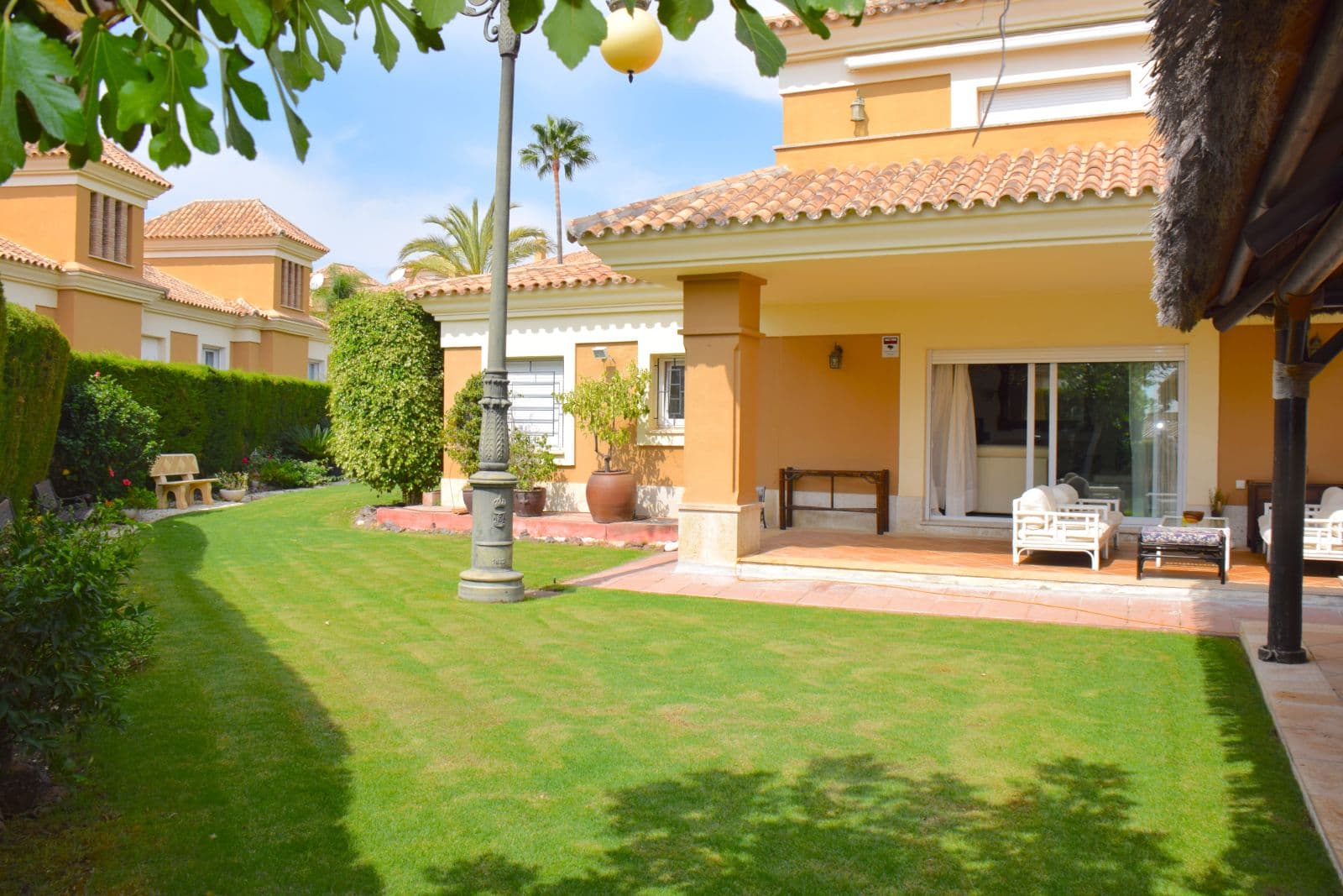 Semi-Detached House in Santa Clara, Marbella East