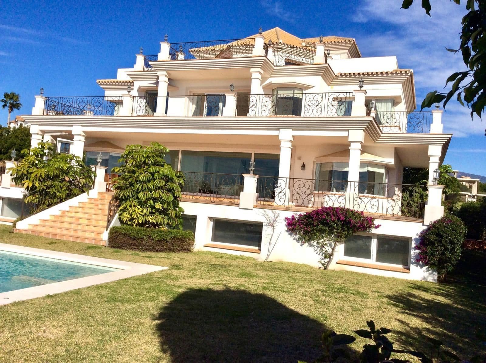 Detached Villa in Los Flamingos, Estepona
