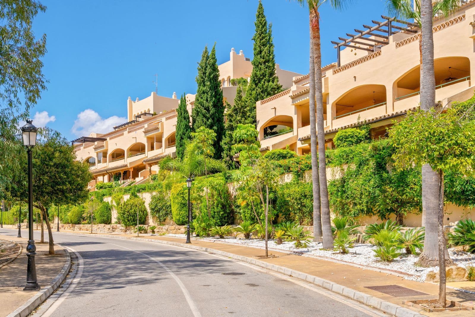 Middle Floor Apartment in Elviria, Marbella East