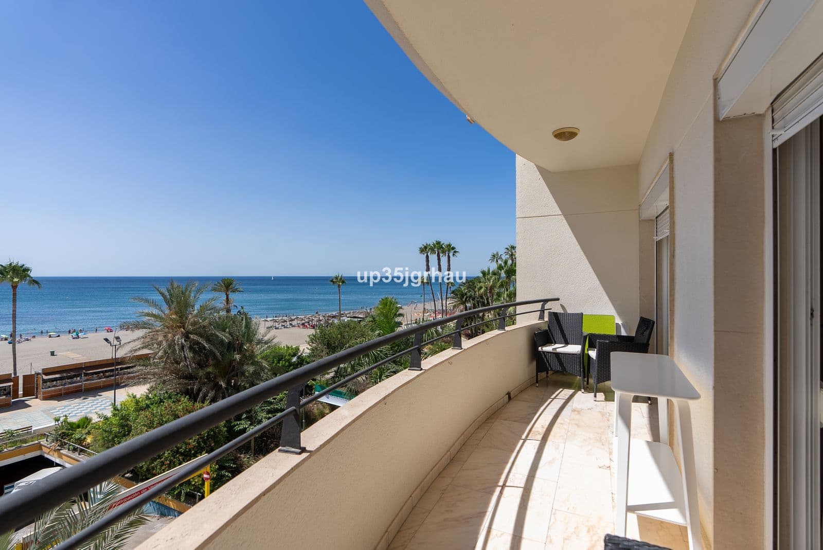 Middle Floor Apartment in Estepona, Estepona