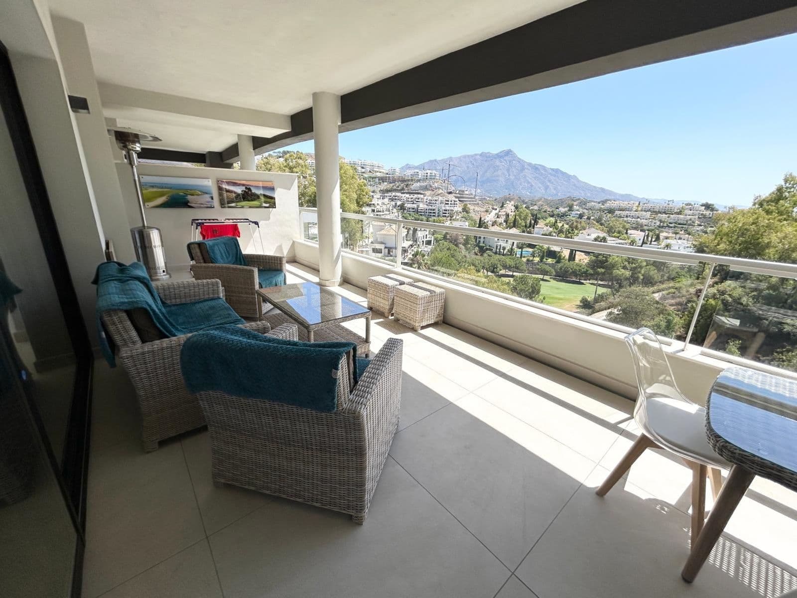 Middle Floor Apartment in La Quinta, Benahavís