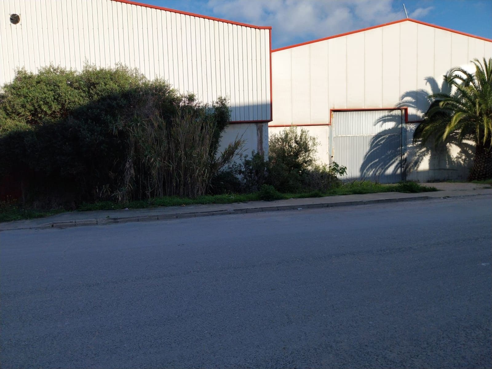 Building in La Línea, La Línea
