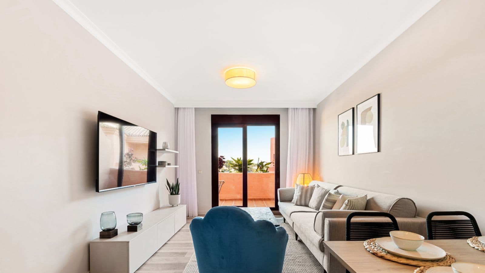 Top Floor Apartment in El Paraiso, Estepona