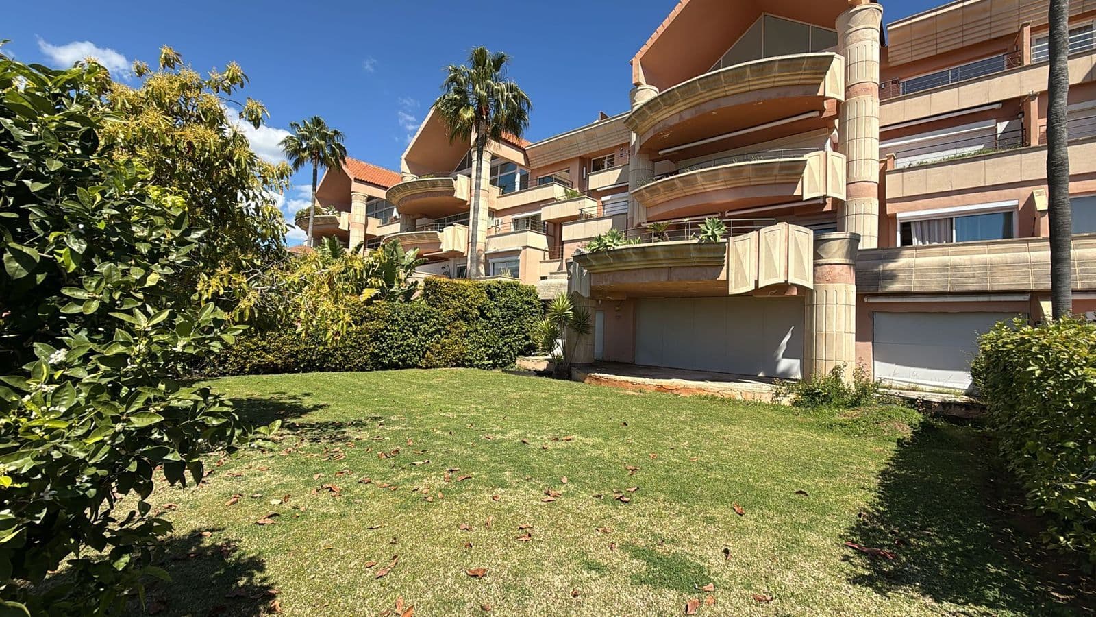 Ground Floor Apartment in Nueva Andalucía, Nueva Andalucía