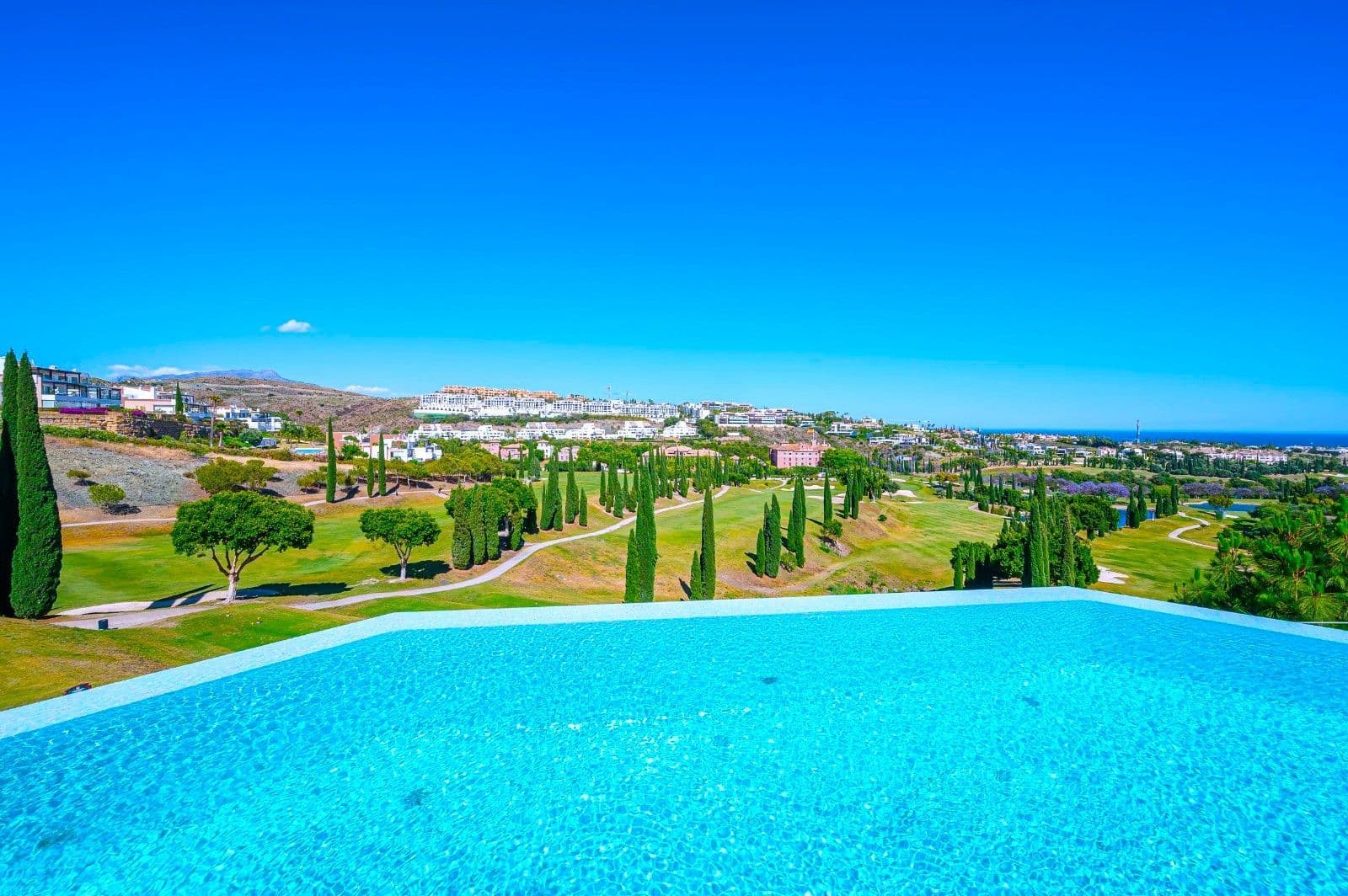Detached Villa in Los Flamingos, Estepona