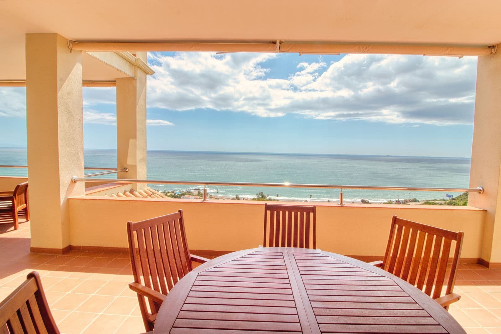Middle Floor Apartment in Manilva, Manilva