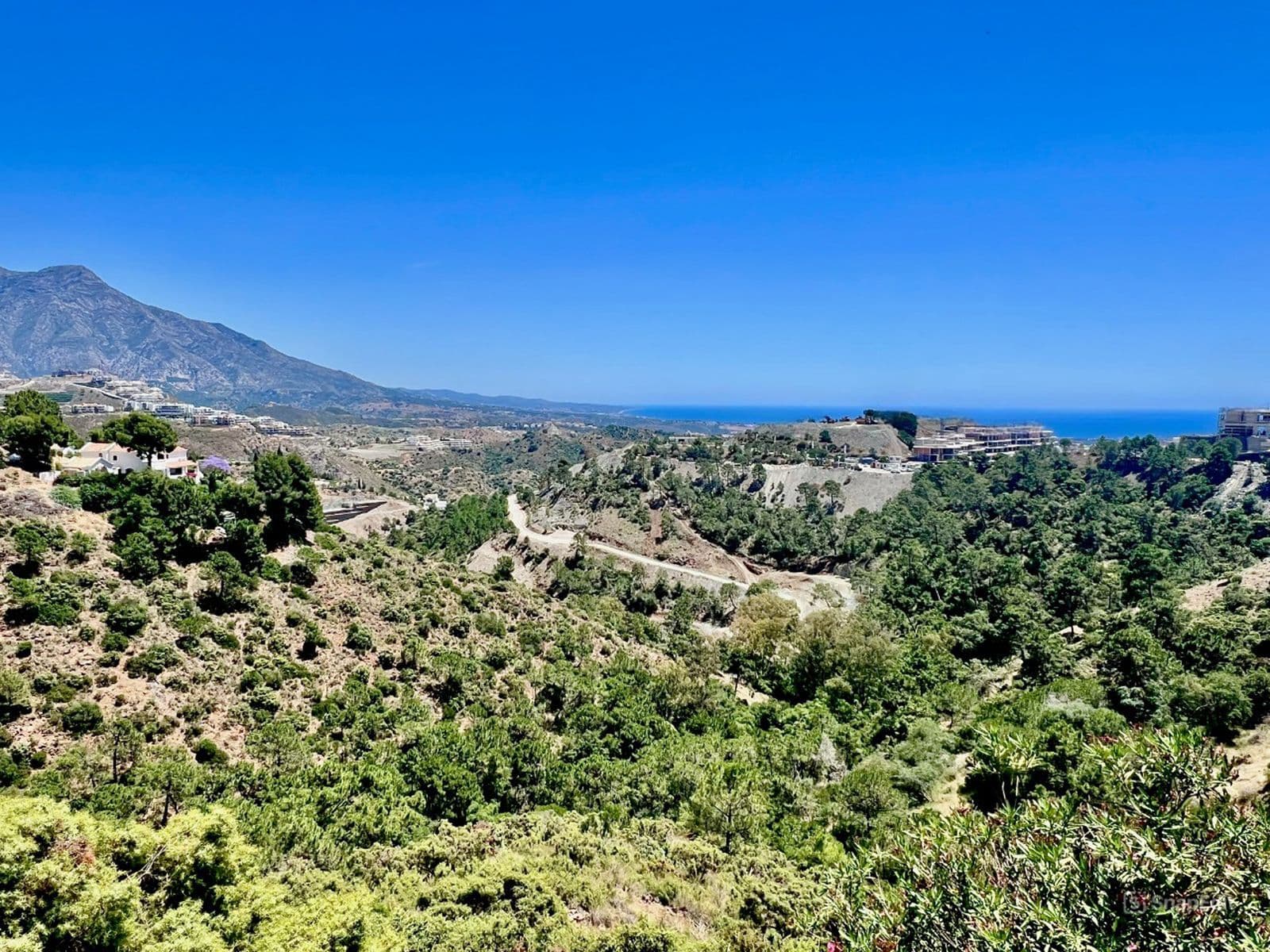 Residential Plot in El Madroñal, Benahavís