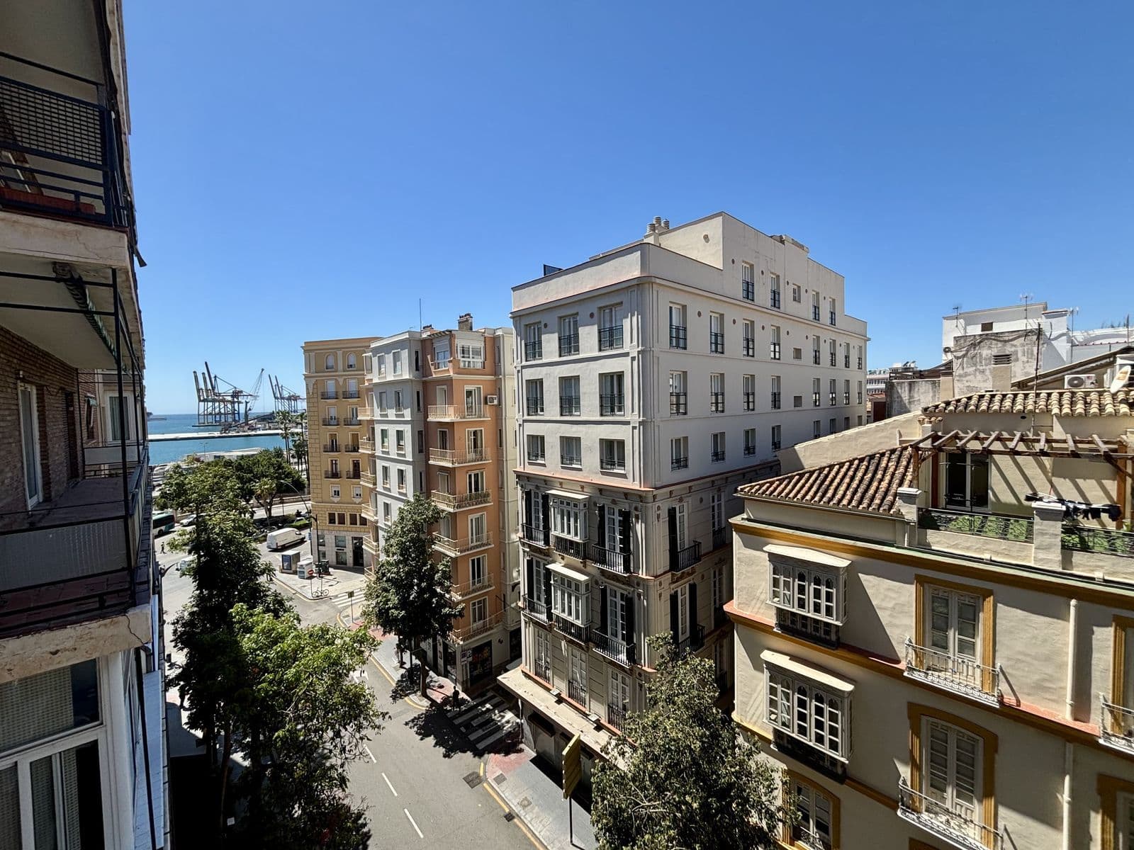 Middle Floor Apartment in Málaga Centro, Málaga