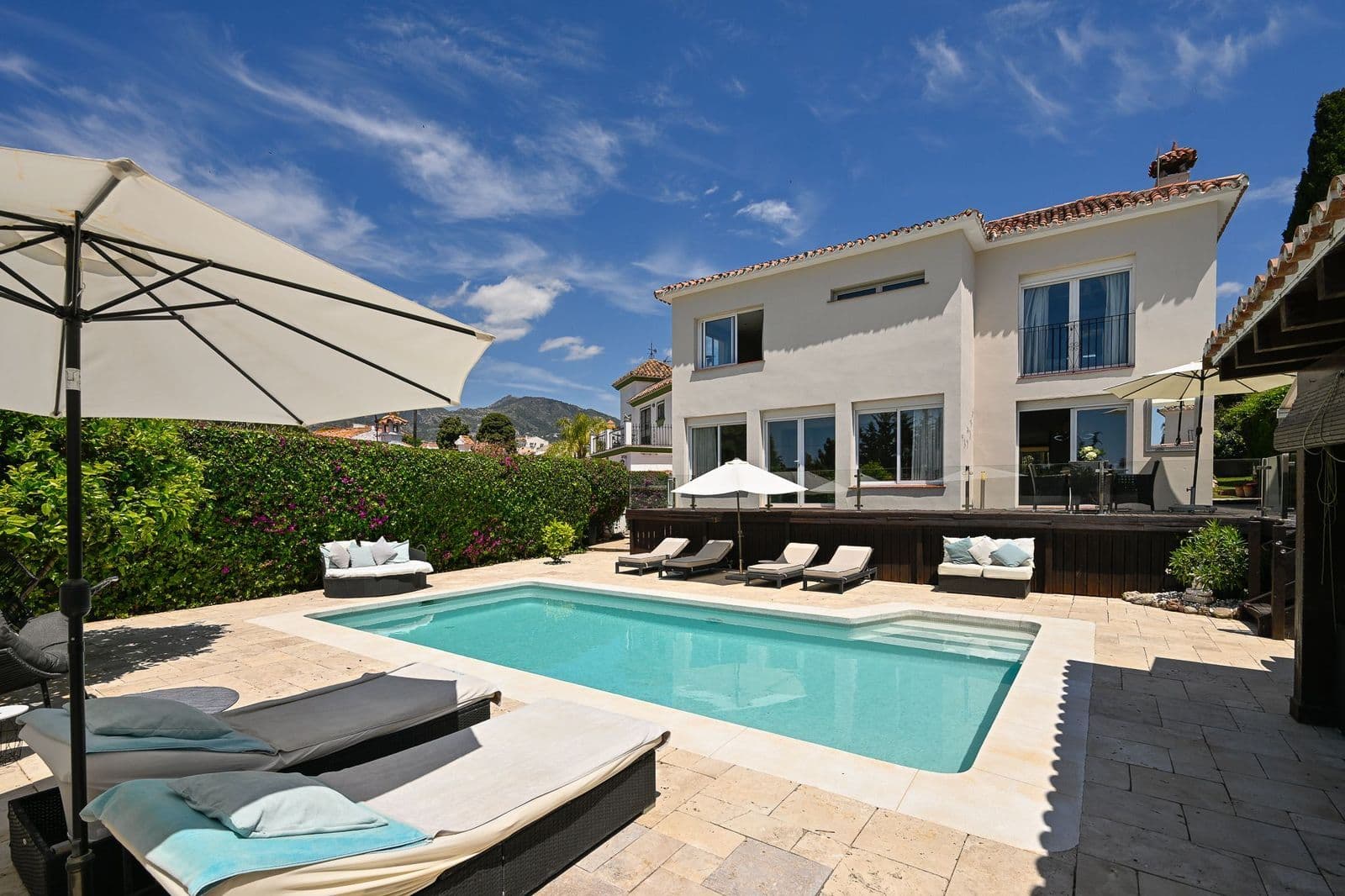 Detached Villa in Río Real, Marbella East