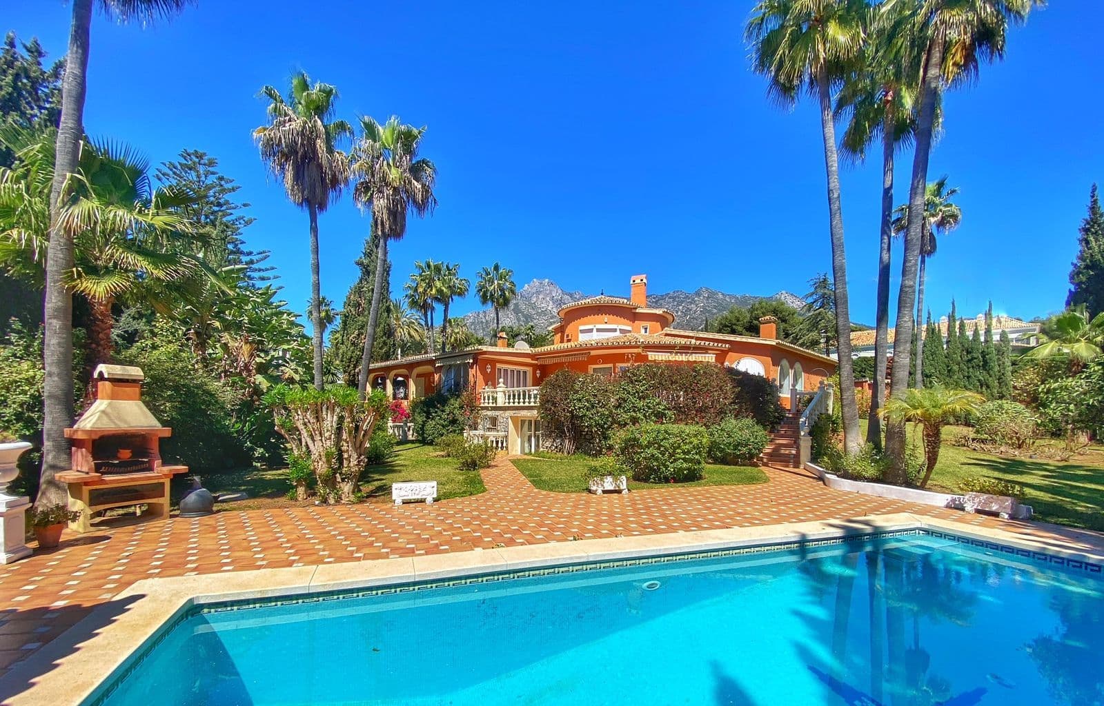 Detached Villa in Nagüeles, Marbella