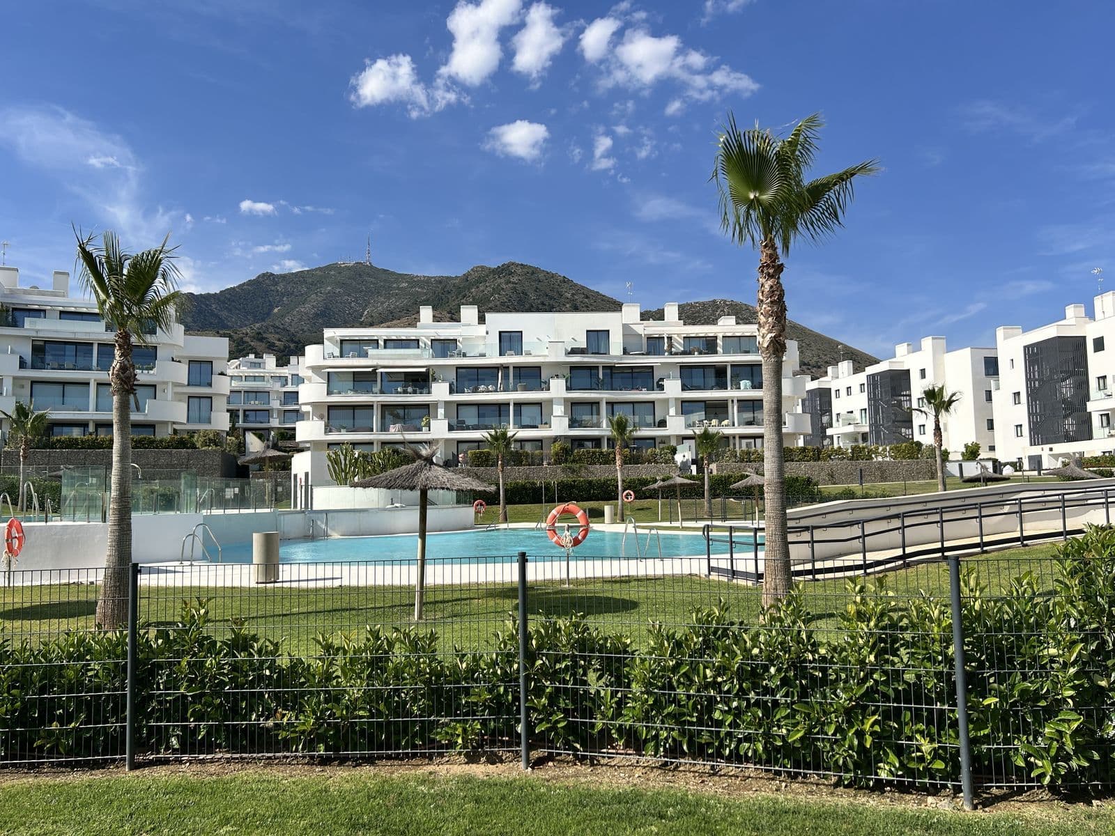 Middle Floor Apartment in Higueron, Fuengirola
