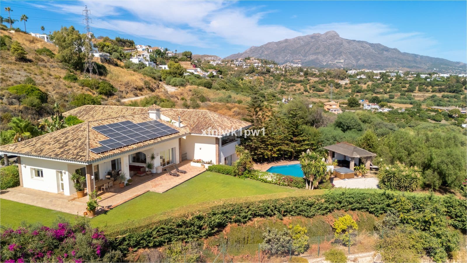 Detached Villa in Benahavís, Benahavís