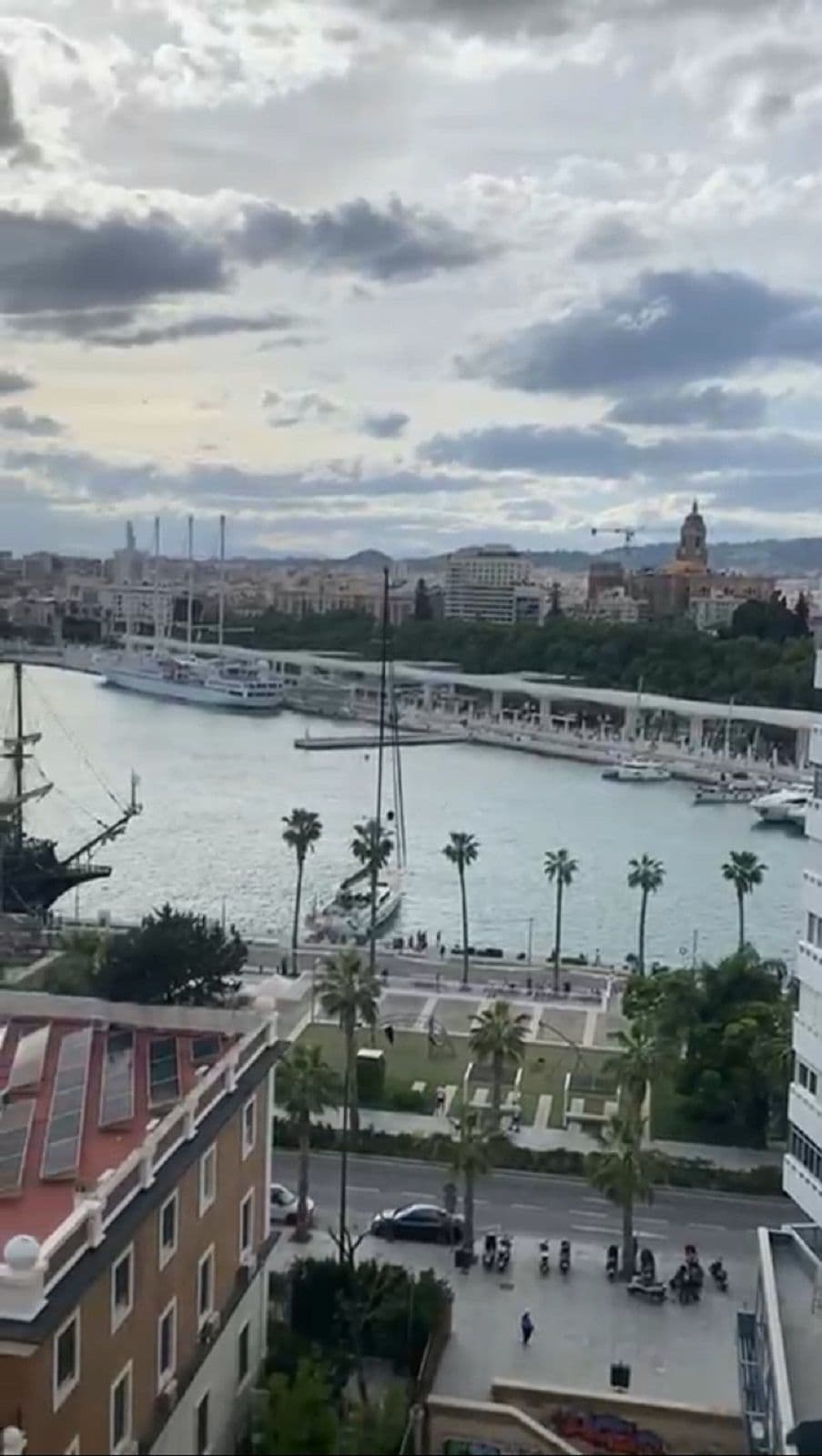 Middle Floor Apartment in Málaga Centro, Málaga