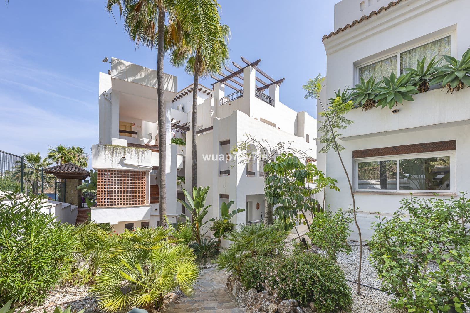 Ground Floor Apartment in Nueva Andalucía, Nueva Andalucía