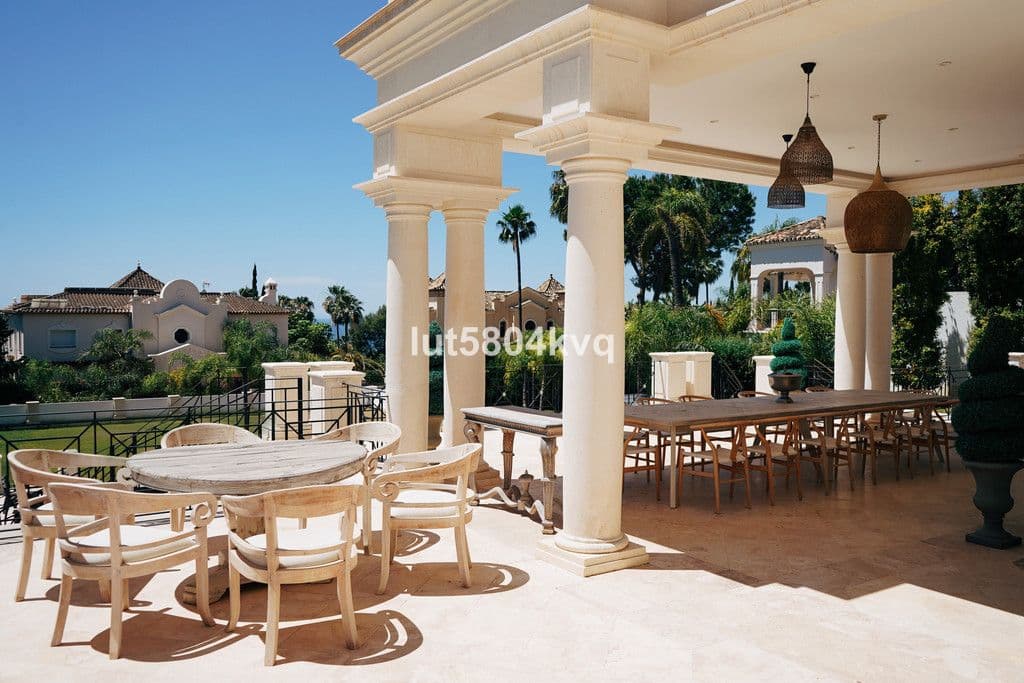 Detached Villa in Sierra Blanca, Marbella