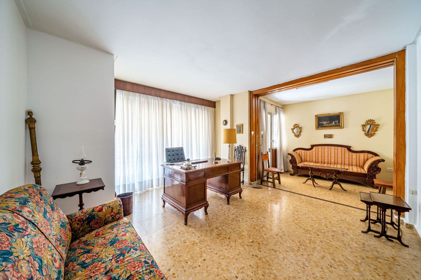 Middle Floor Apartment in Málaga Centro, Málaga