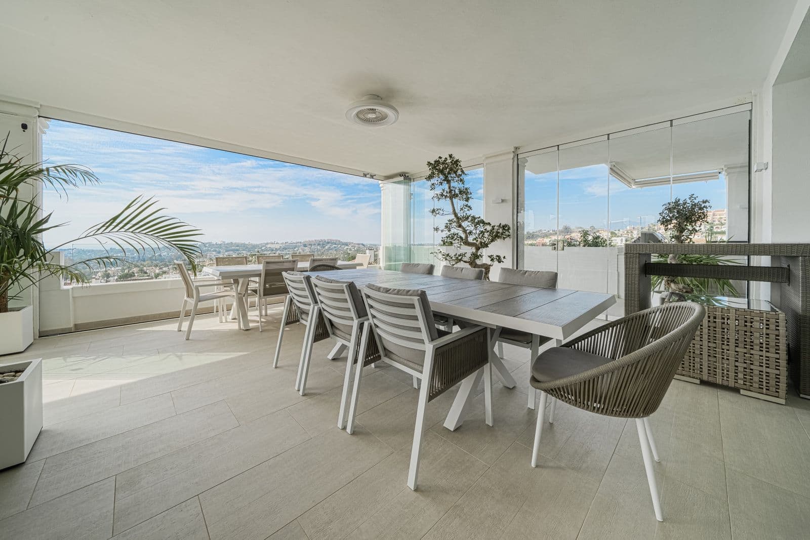 Middle Floor Apartment in Aloha, Nueva Andalucía