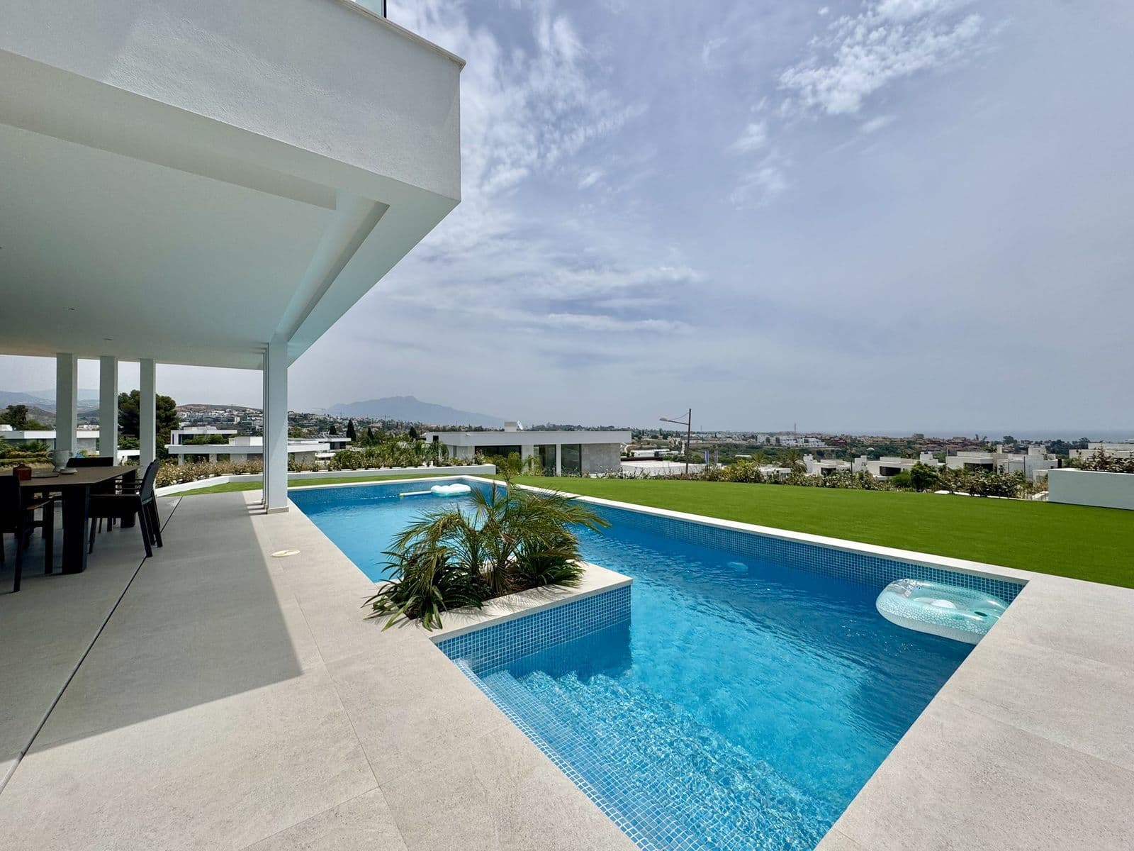 Detached Villa in Cancelada, Estepona