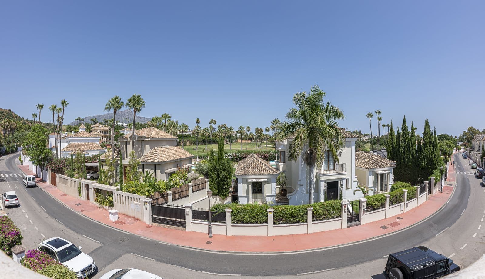 Townhouse in Nueva Andalucía, Nueva Andalucía