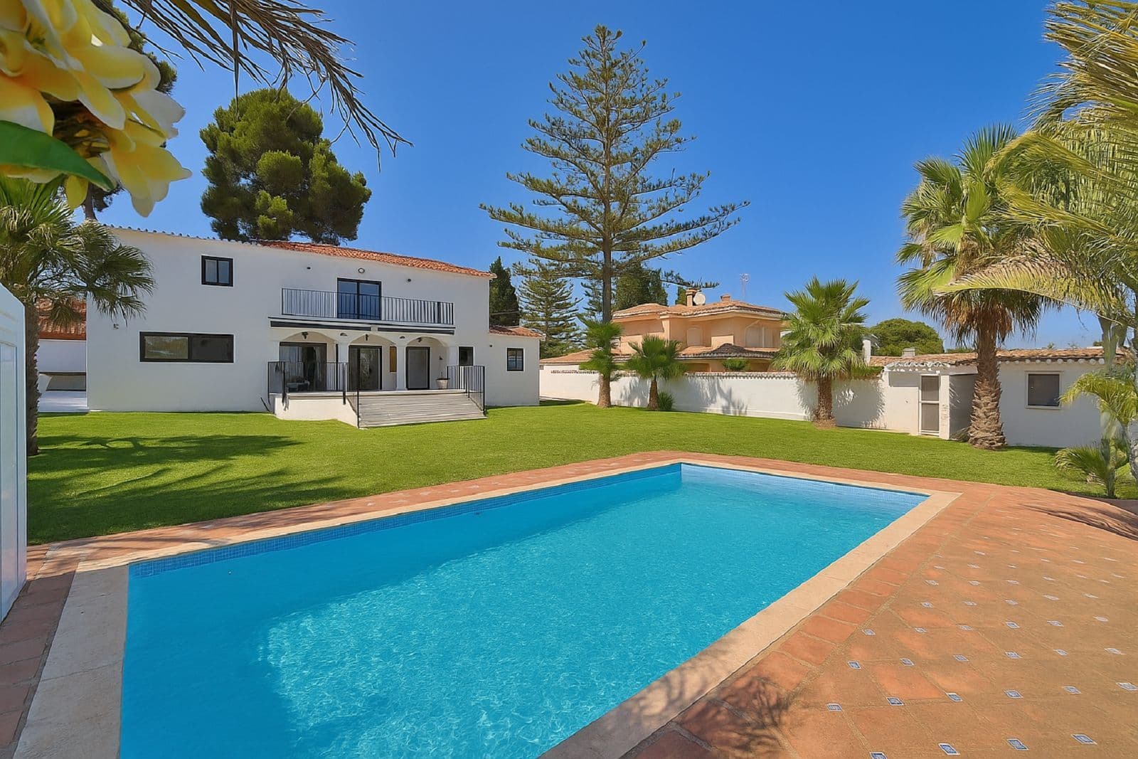 Detached Villa in El Coto, El Coto
