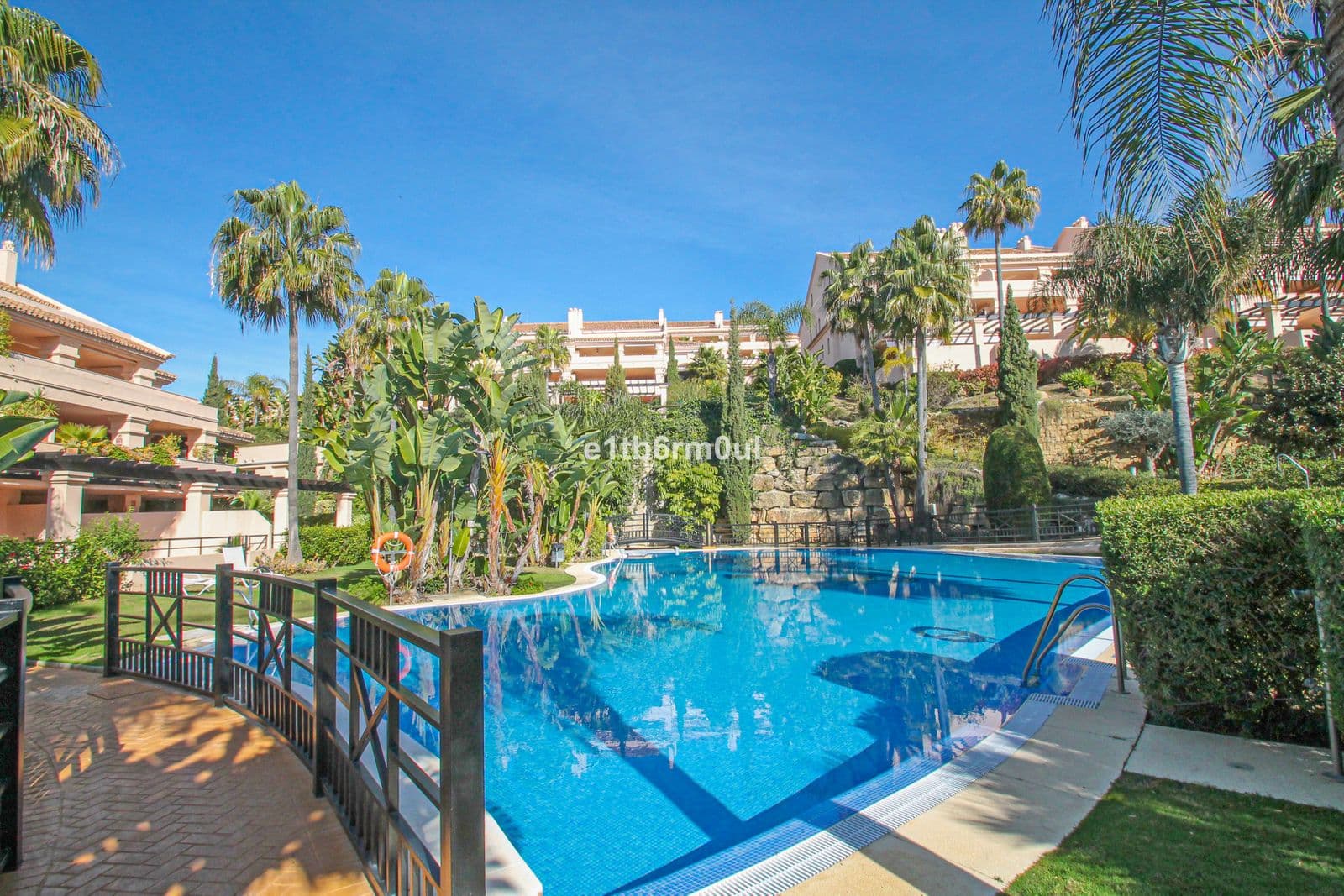 Middle Floor Apartment in Nueva Andalucía, Nueva Andalucía