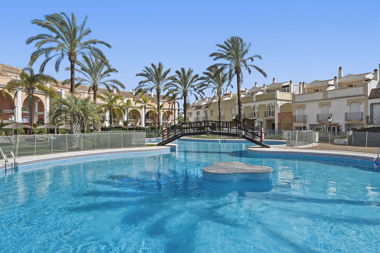 Townhouse in Bahía de Marbella, Marbella East