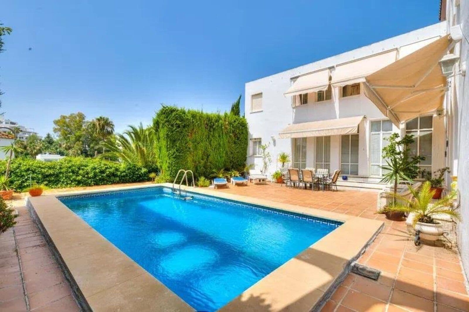 Detached Villa in Nueva Andalucía, Nueva Andalucía