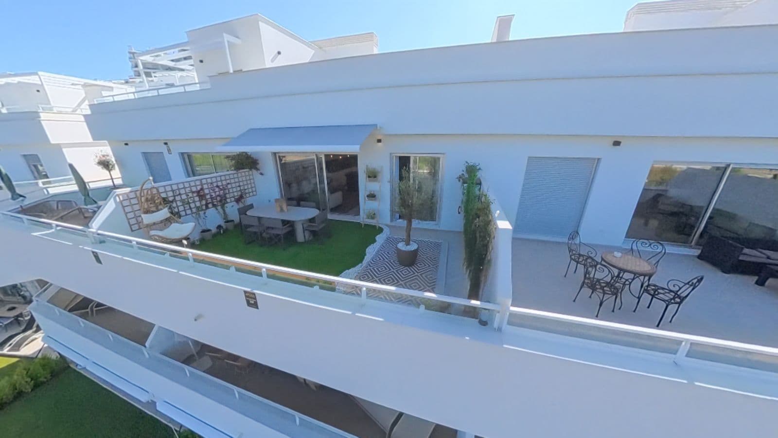 Penthouse in New Golden Mile, Estepona