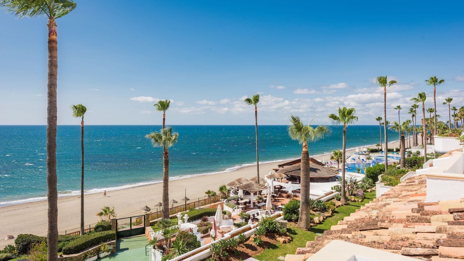 Top Floor Apartment in New Golden Mile, Estepona