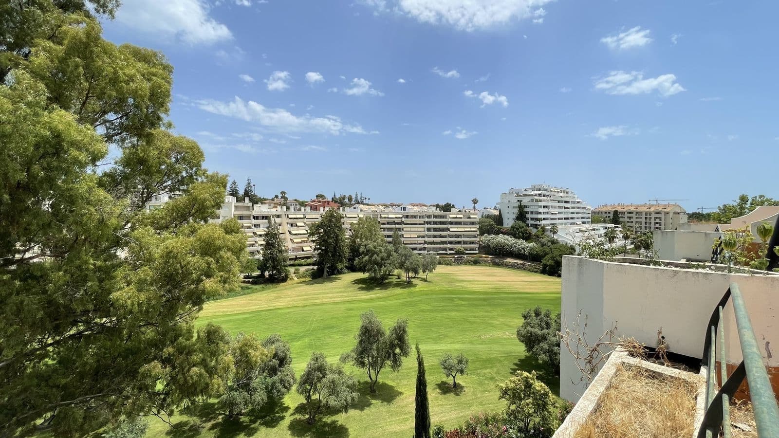 Top Floor Apartment in Guadalmina Alta, Marbella