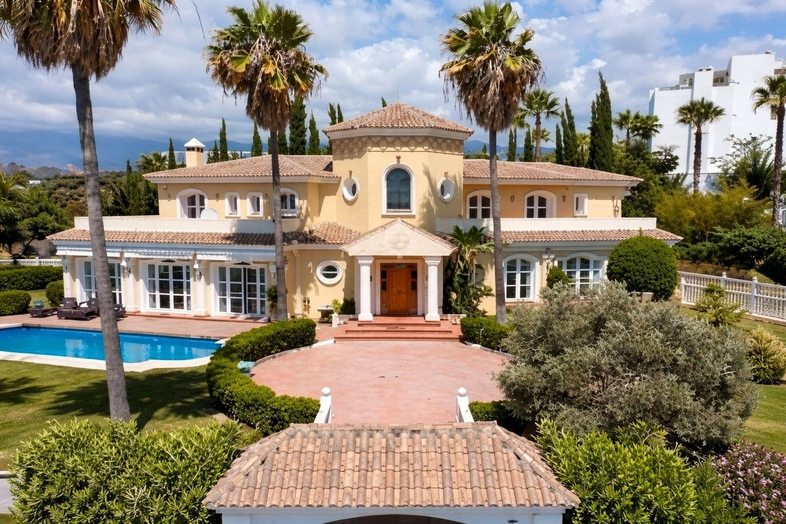 Detached Villa in Selwo, Estepona