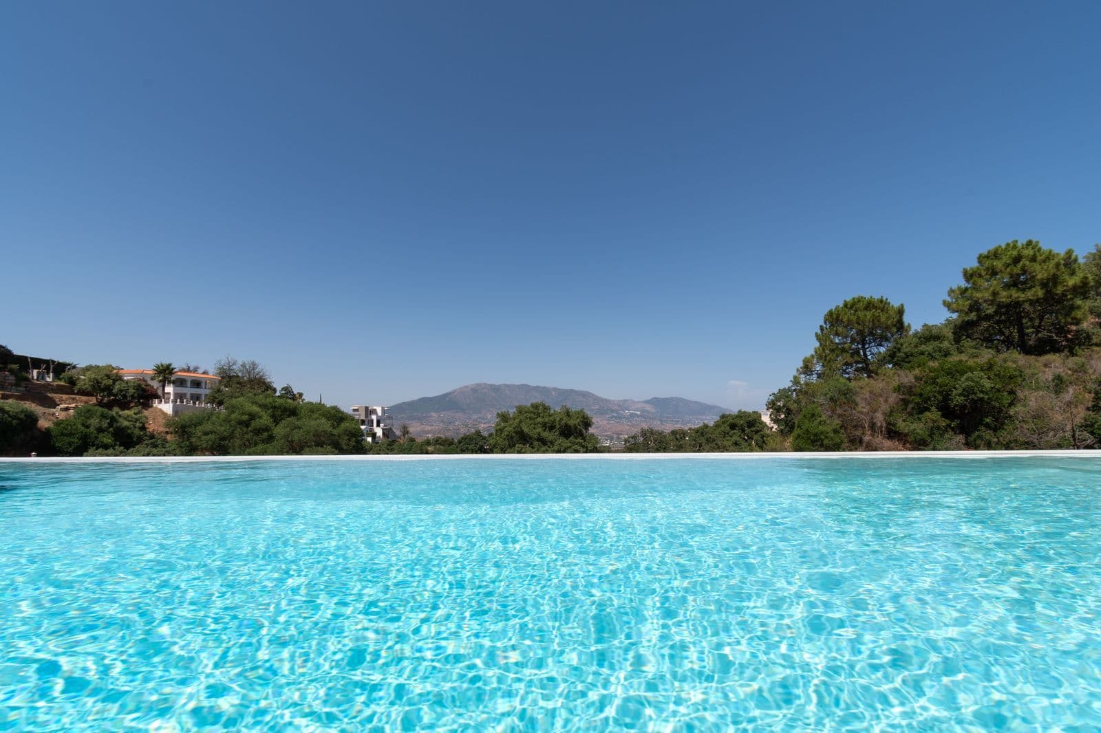 Detached Villa in La Mairena, Marbella East
