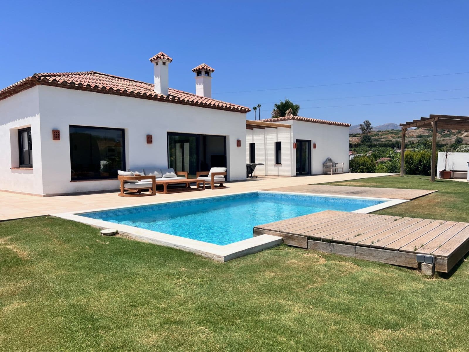 Detached Villa in New Golden Mile, Estepona