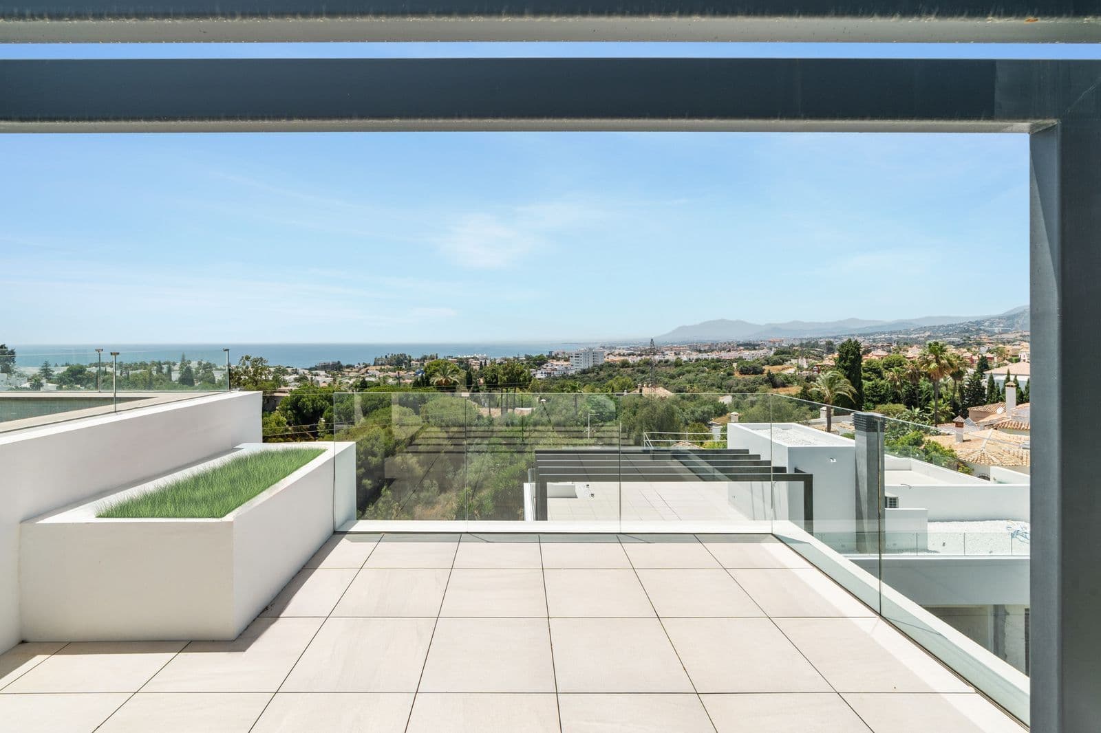 Semi-Detached House in Río Real, Marbella East
