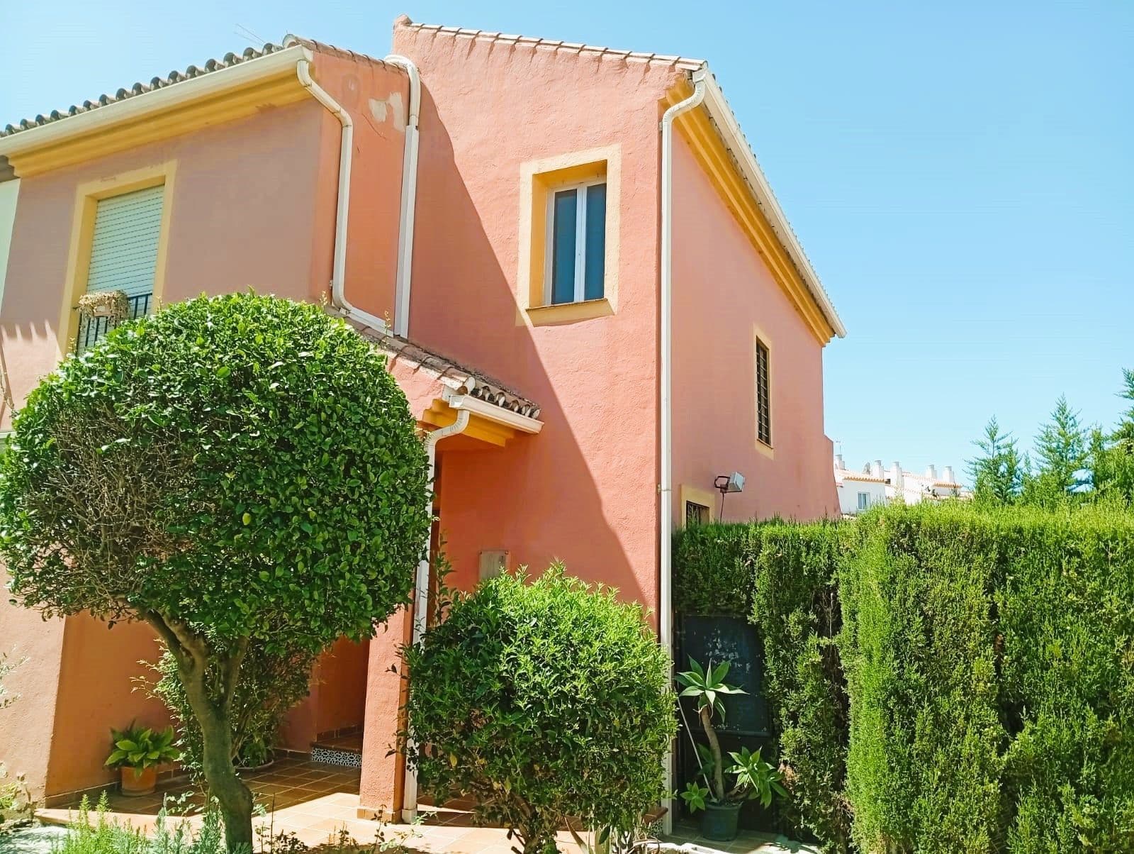Semi-Detached House in Estepona, Estepona