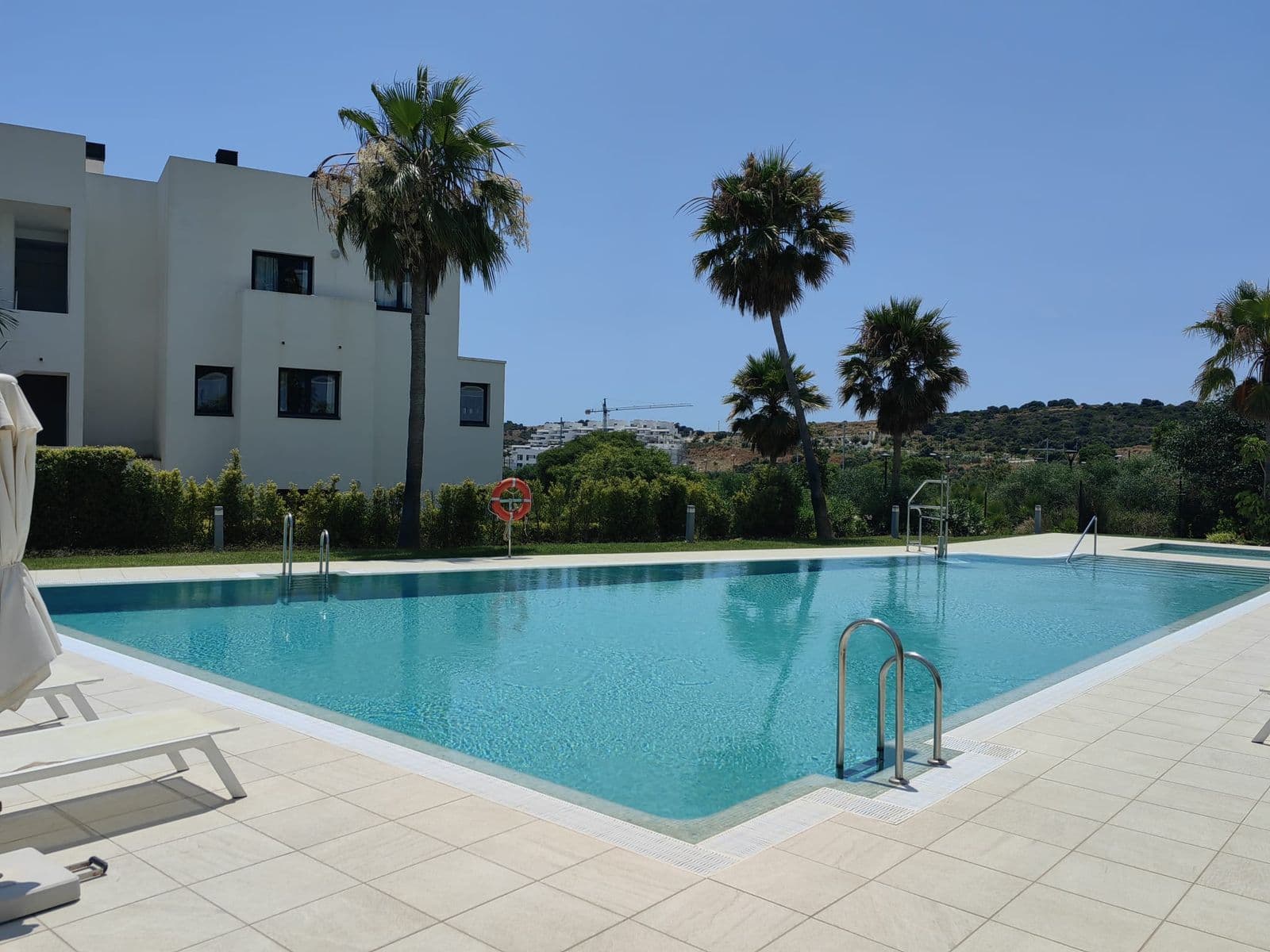 Middle Floor Apartment in Estepona, Estepona