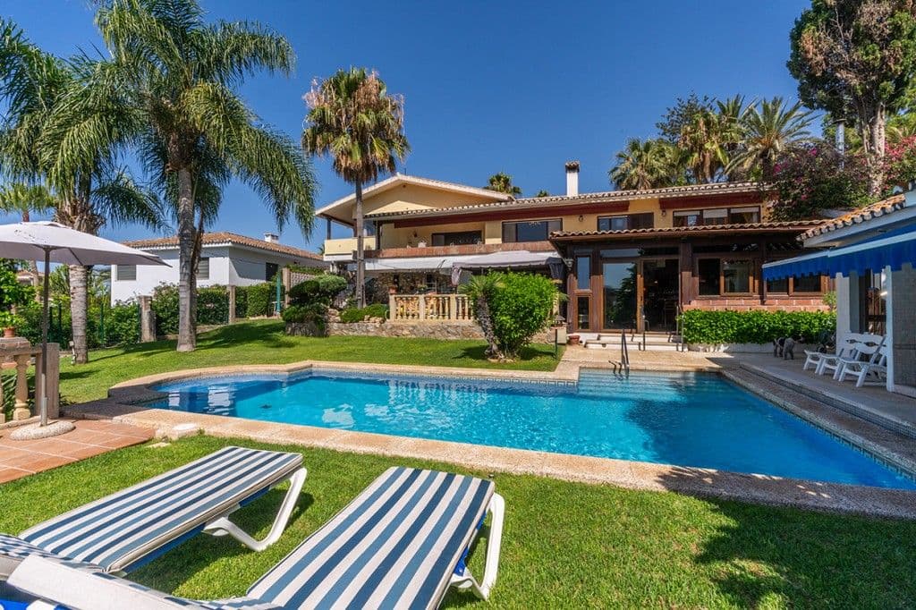 Detached Villa in Marbesa, Marbella East