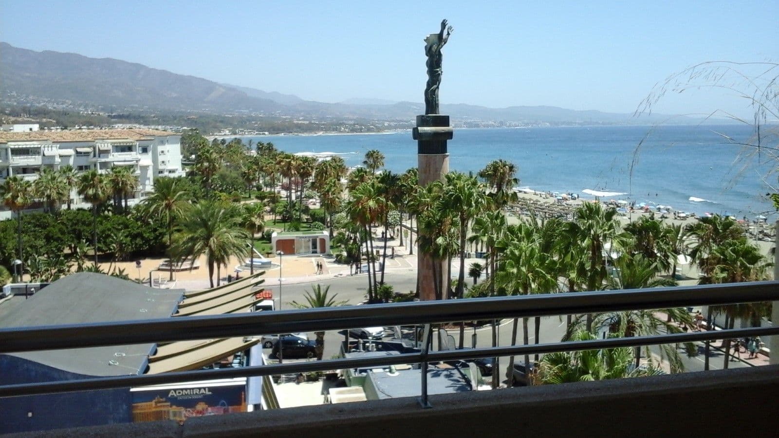 Middle Floor Apartment in Puerto Banús, Marbella