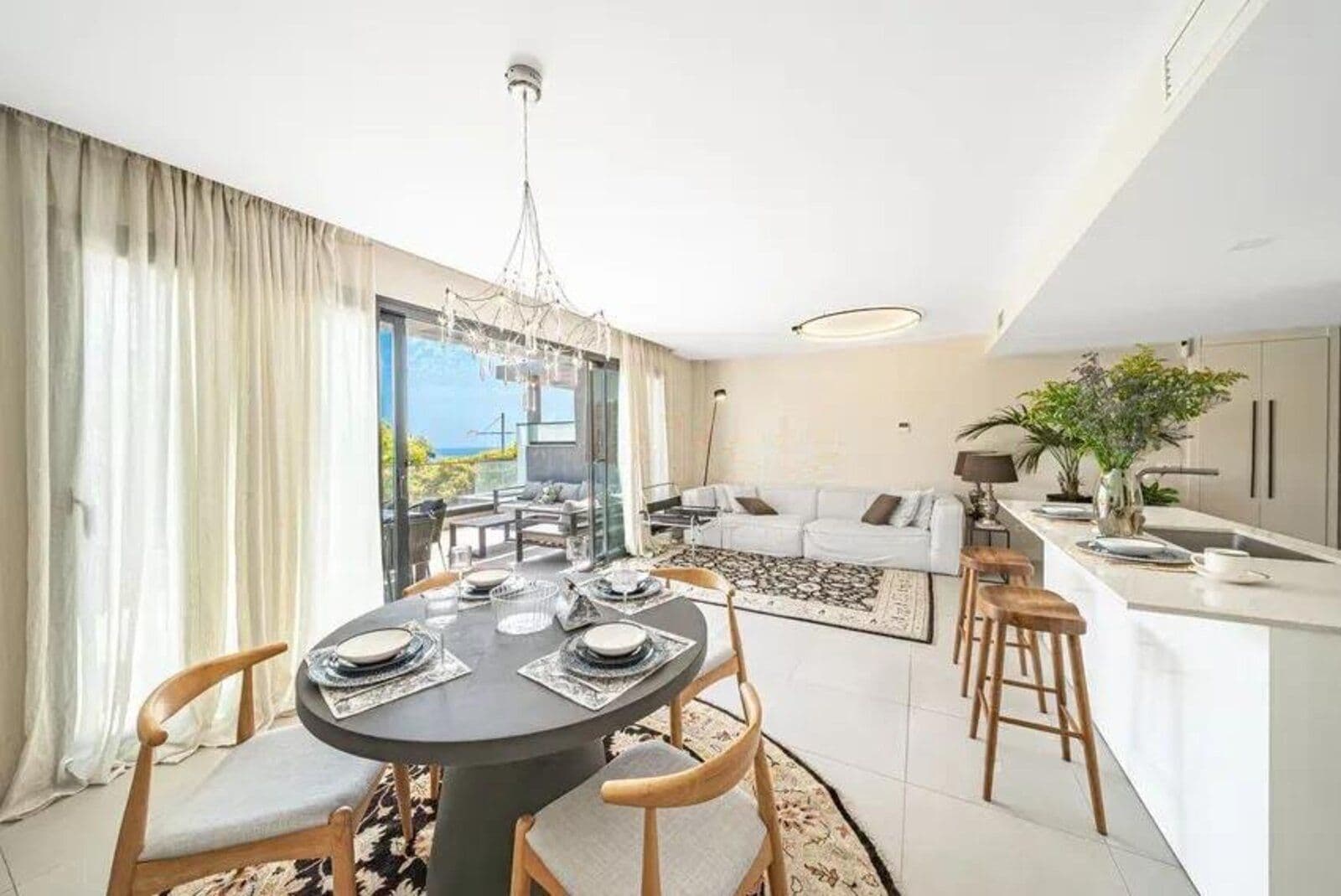 Middle Floor Apartment in Estepona, Estepona