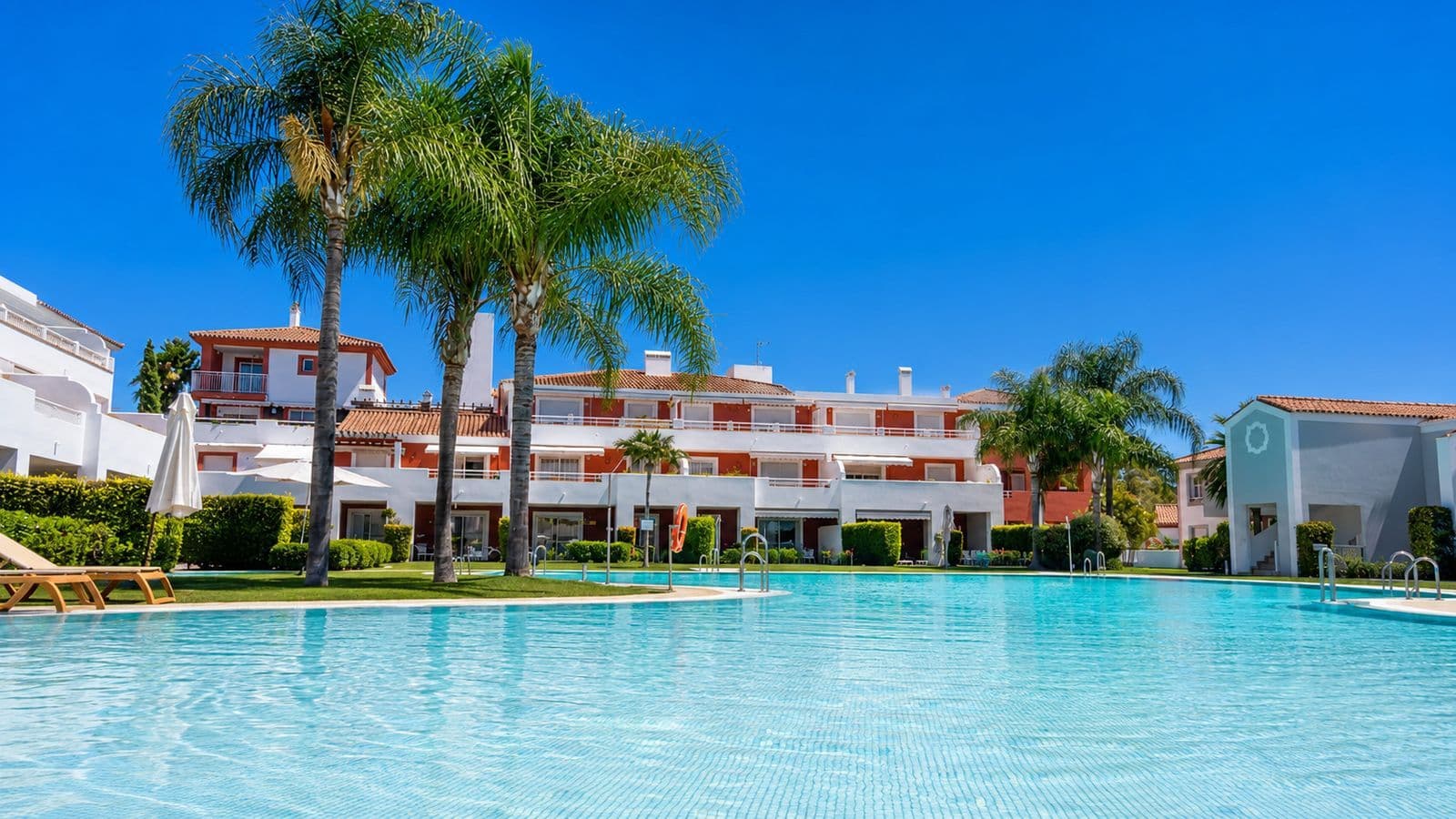 Ground Floor Apartment in El Paraiso, Estepona