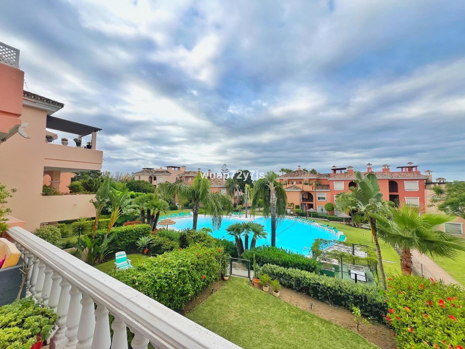 Middle Floor Apartment in Costalita, Estepona