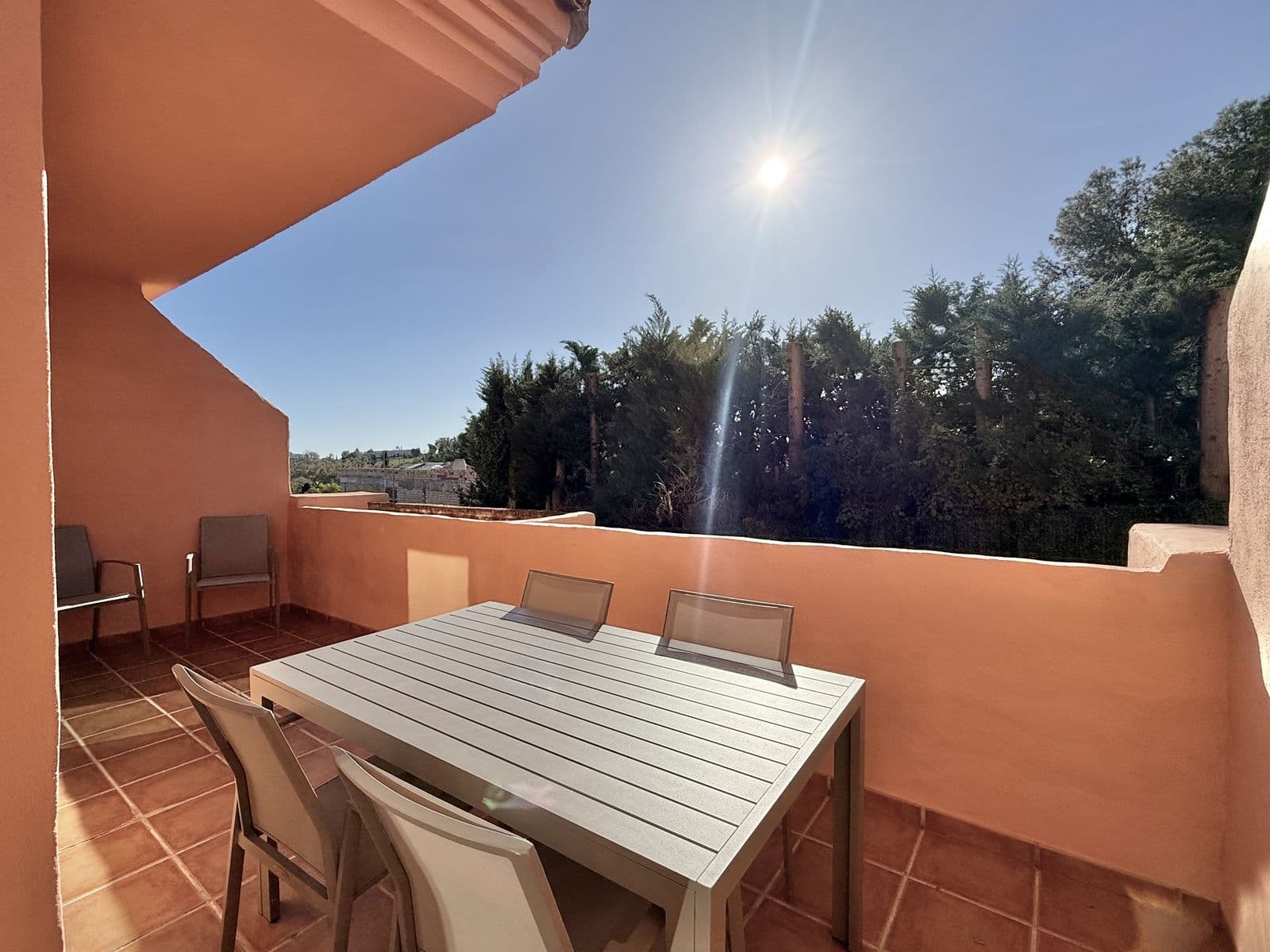 Middle Floor Apartment in Benahavís, Benahavís