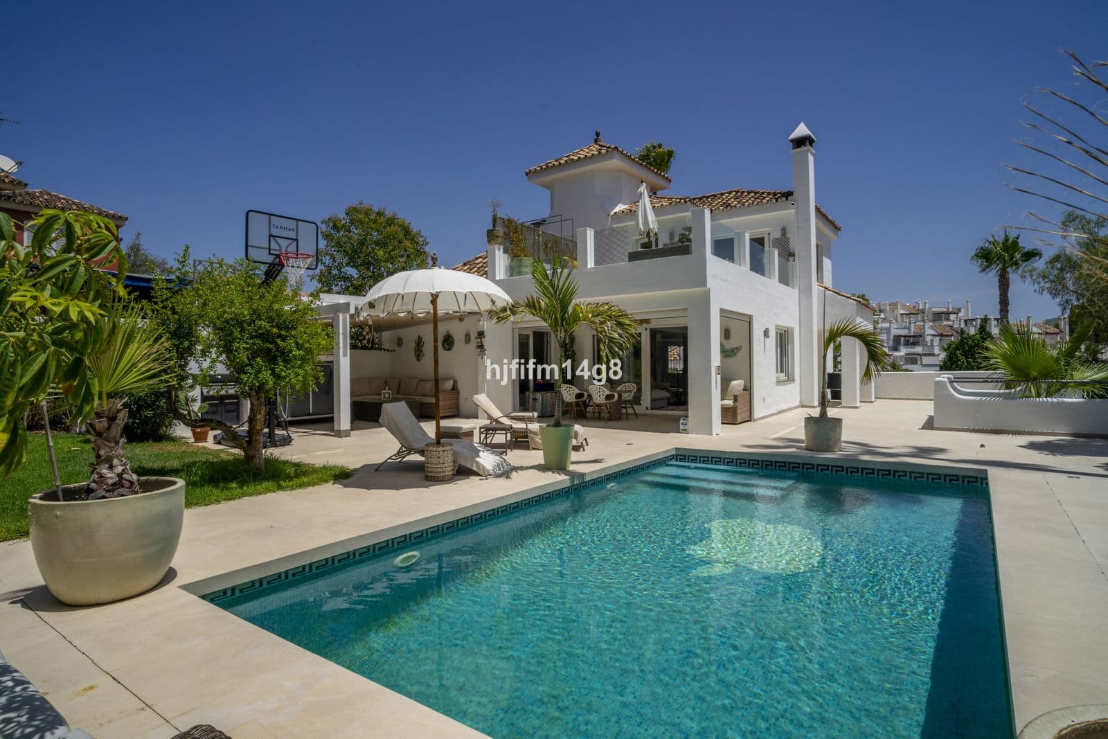 Detached Villa in Nueva Andalucía, Nueva Andalucía